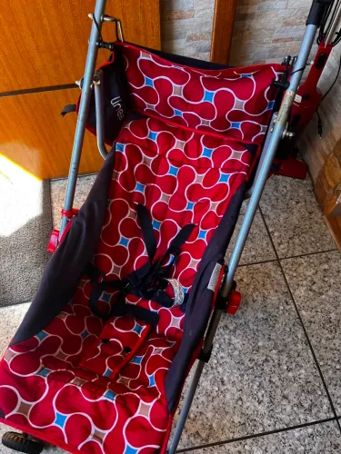 Carrinho guarda sol