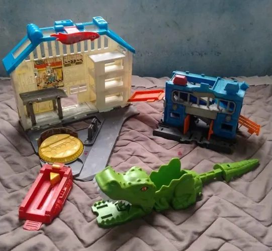 Pistas hot Wheels diversas 3 peças no estado