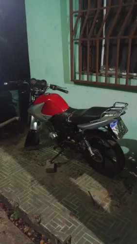 Moto em ótimas condições, está andando normal