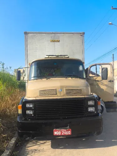Caminhão 13 14