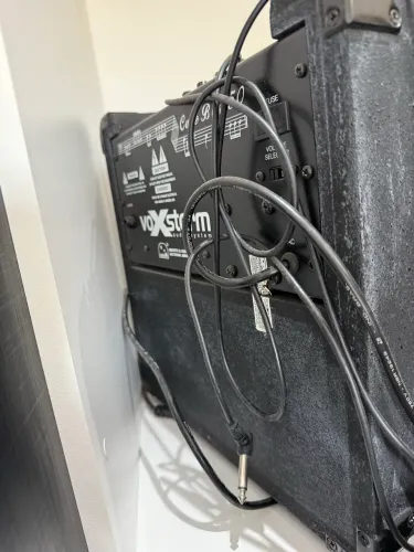 Vendo Amplificador VoxStorm Cube Bass 50 para Contrabaixo