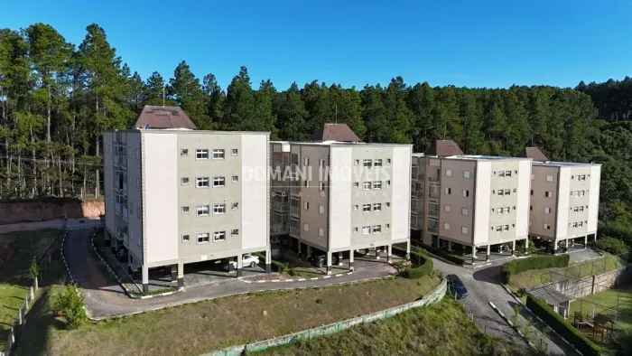APARTAMENTO NOVO, MOBILIADO E DECORADO NA REGIÃO DO CÉU AZUL - CAMPOS DO JORDÃO/SP