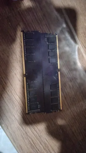 Vendo duas memórias ram de 4 giga de ram DDR4 (ao todo 8 giga de ram)
