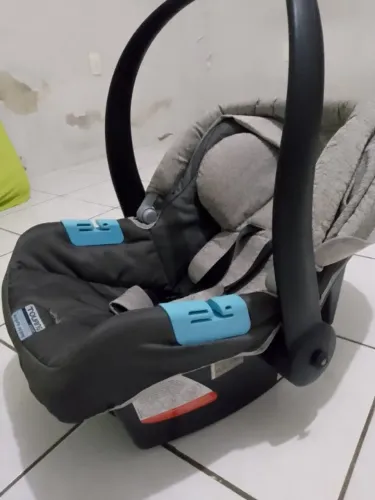 Cadeirinha pra bebê andar em carro