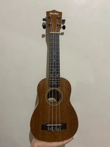 Ukulele em bom estado