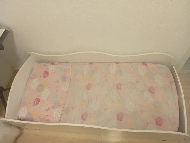 Cama montessoriana.