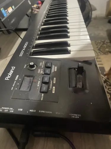 Teclado controlador roland