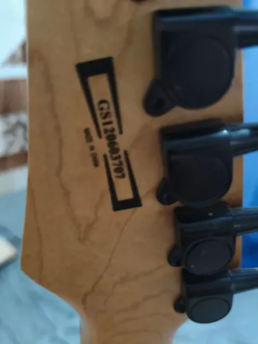 Vendo guitarra Ibanez Rg250 em perfeita condições 