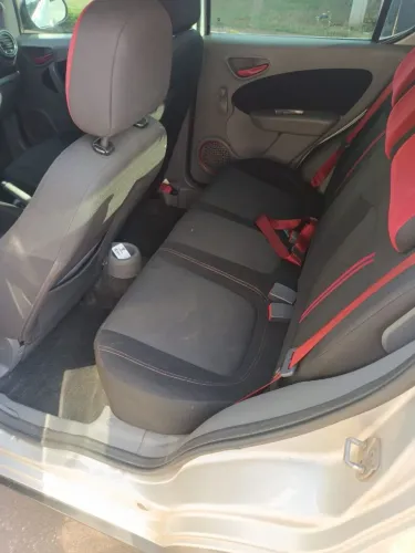 Fiat Palio Sporting 1.6 Flex 16V 5P 2013