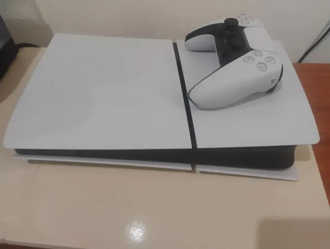 Ps5 digital, menos de 2 semanas de uso , preciso do dinheiro para uma viagem