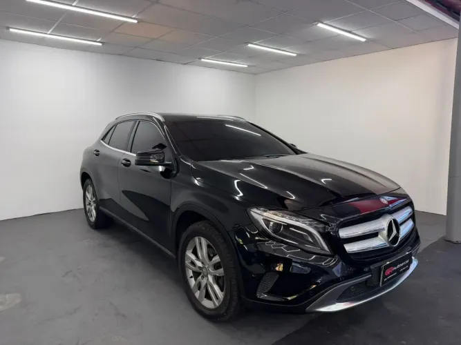 Mercedes-Benz GLA-200 GLA 200 Night 1.6. TB 16V Flex Aut. 2015