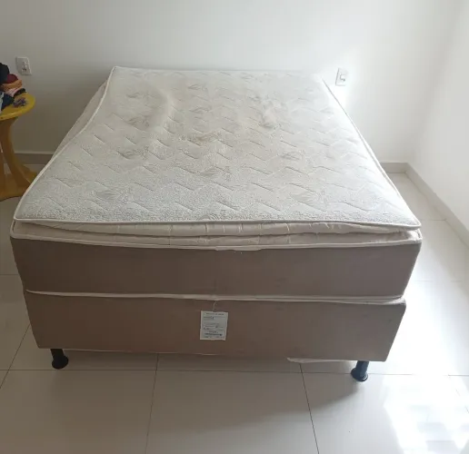 Cama de casal Conjunto box e colchão 