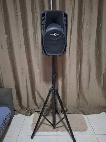 Combo Caixa de Som Frahm PS 10A BT 300W + Pedestal Tripé