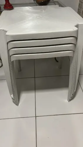 MESA DE PLASTICO QUADRADA