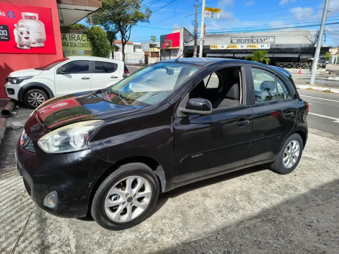 Nissan March SV 1.0 12V Flex 5P 2015