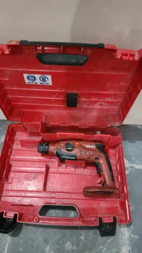 Furadeira martelete HILTI TE2 a bateria com maleta