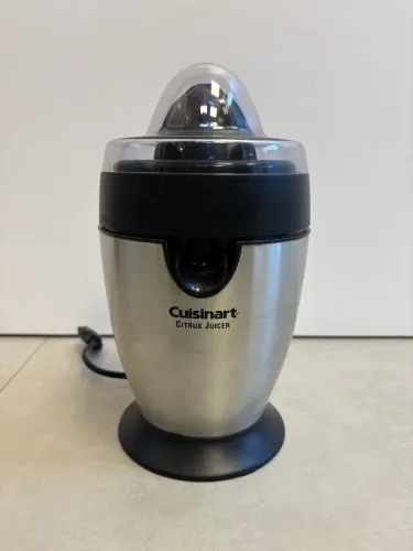 Espremedor de frutas cítricas Cuisinart modelo CCJ-100 série aço inoxidável escovado