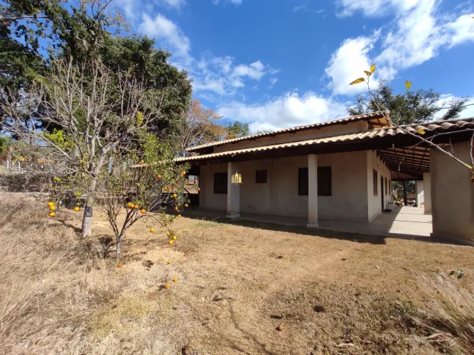 Seu Paraíso no Condomínio Marinheiros, Esmeraldas! Sítio Exclusivo de 3 Quartos e 2.000m² 