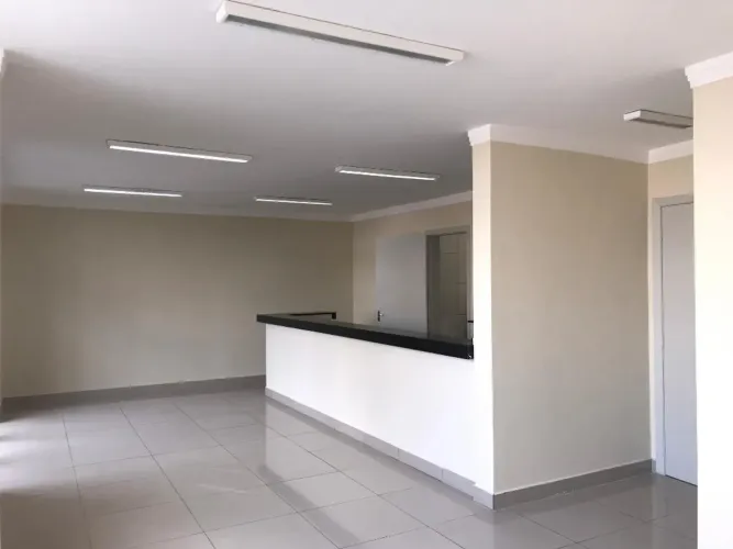 Imóvel Comercial com 5 Quartos e 3 banheiros à Venda, 186 m² por R$ 2.000.000