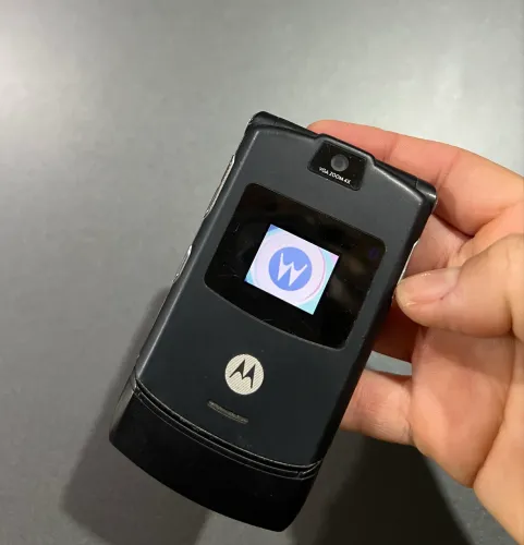 Celular motorola V3