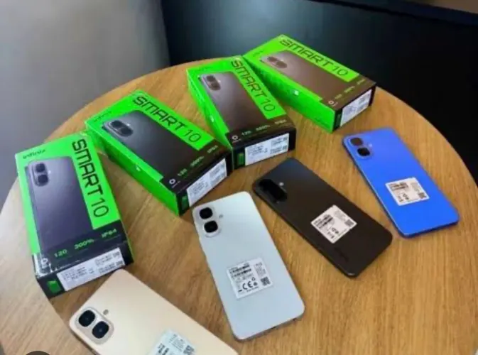 Infinix smart 10 Prata 64GG