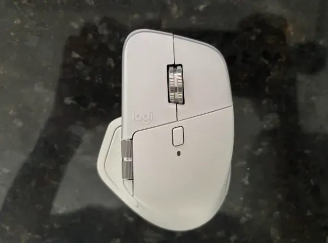 Mouse sem fio Logitech MX Master 4 (7 MESES DE GARANTIA)