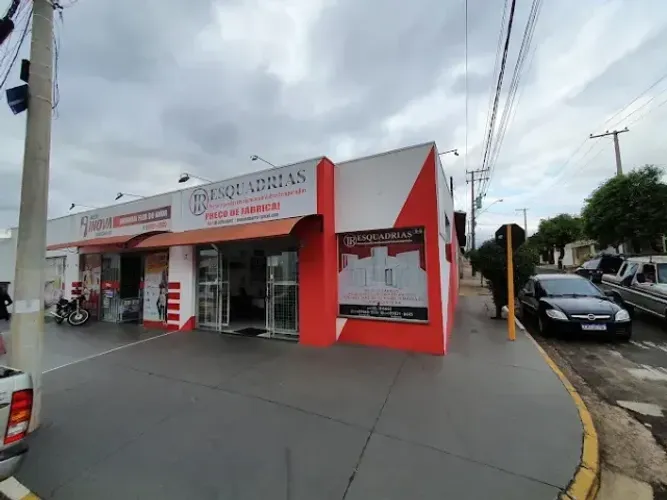 Passo o Ponto Comercial - Loja de Esquadrias de Alumínio em Bauru