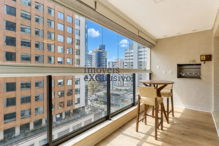Apartamento de 3 suítes no Cabral - Mobiliado, completo e sofisticado