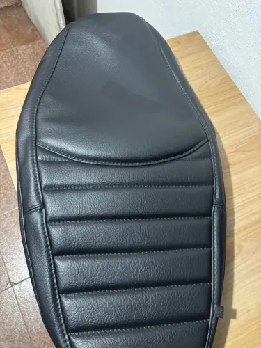 Capa para o banco original da Triumph Street Twin 900cc