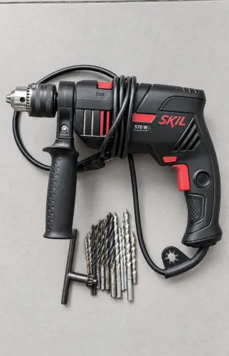 Furadeira Skill 220V 