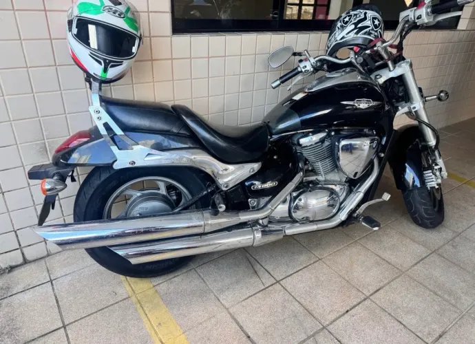 SUZUKI BOULEVARD 800 