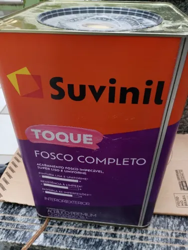 Tinta suvenil ouro branco ?