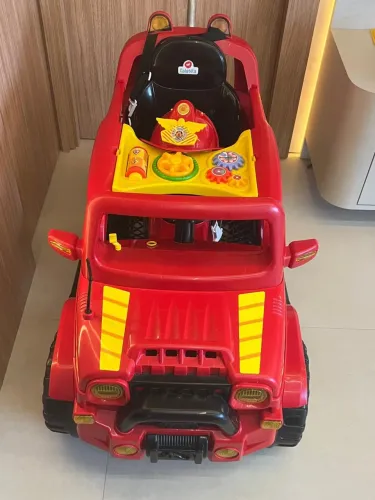 Carrinho de passeio bombeiros Calesita