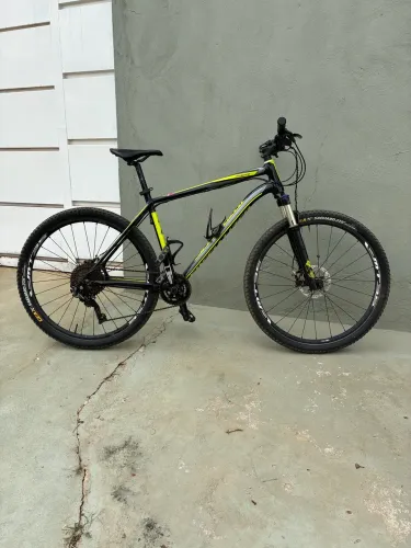 Bicicleta Specialized MTB 