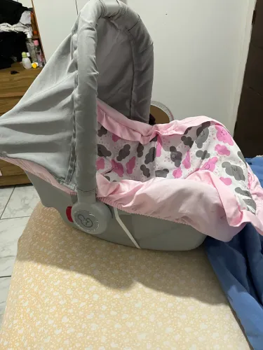 Vendo bebê conforto 