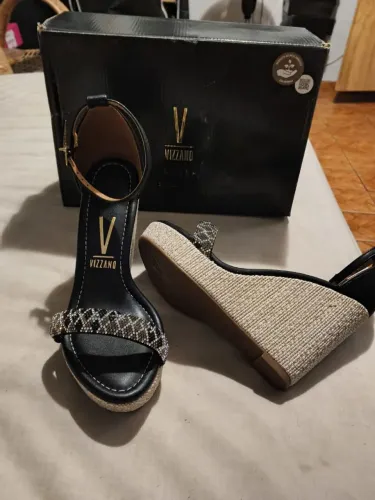 Sandália Anabela 38 Vizzano nova