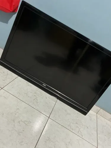 TV AOC 