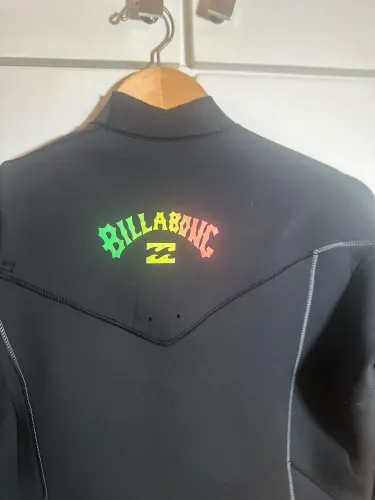 ROUPA DE BORRACHA BILLABONG