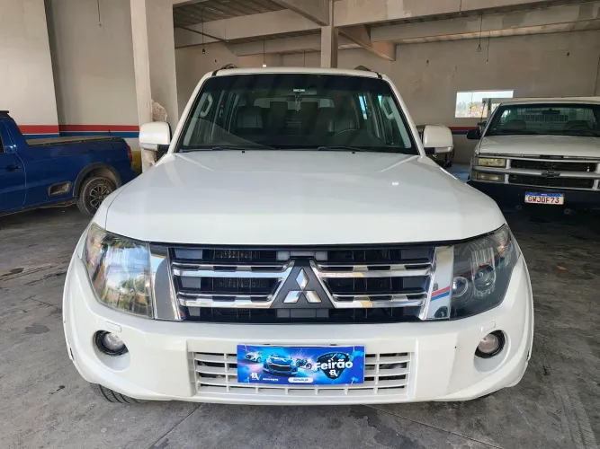 Mitsubishi Pajero HPE Full 3.2 4X4 T.i.dies. 5P AUT 2012