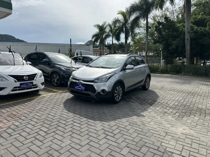 Hyundai HB20X Premium 1.6 Flex 16V Aut. 2016