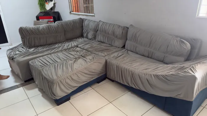 Sofá semi novo 