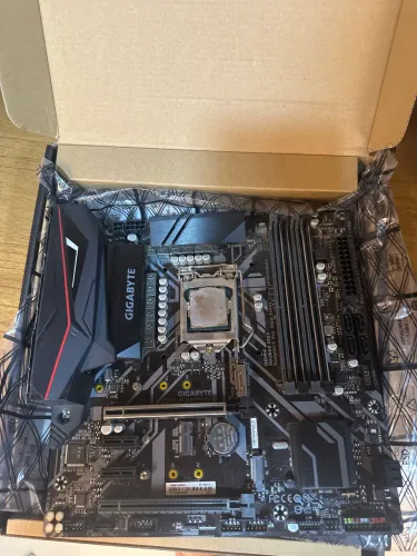 Kit Upgrade Intel i7-8700 + Gigabyte Z390 M Gaming
