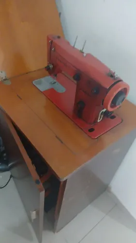 Maquina de costura