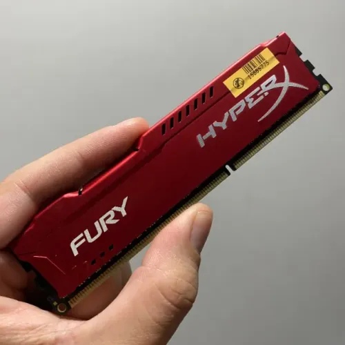 Memória Ram Gamer 8GB DDR3 1600MHz Kingston HyperX Fury Vermelha HX316C10FR/8 ( 1 x 8GB )