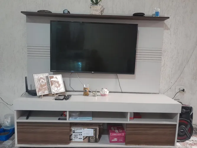 Rack para TV com Painel Moderno