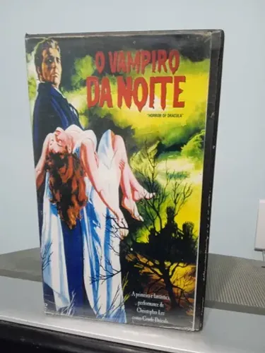O vampiro da noite Vhs paralelo