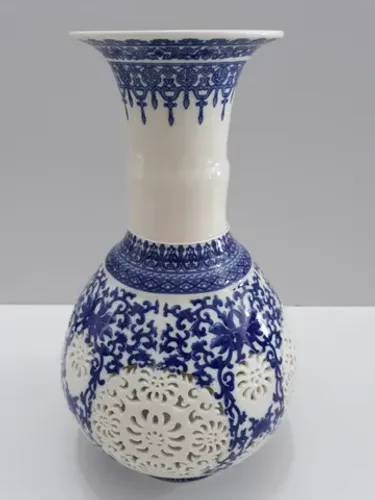 vaso rendado porcelana azul/branco - novo - na caixa - peça única