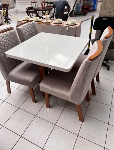 Jogo de mesa 4 cadeiras belle