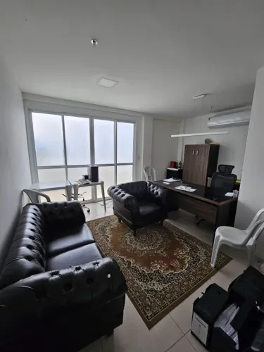 Sala comercial mobiliada em Centro - Itaboraí - RJ