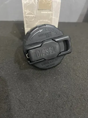 Tampa de combustível Diesel. Genuíno Nissan 
